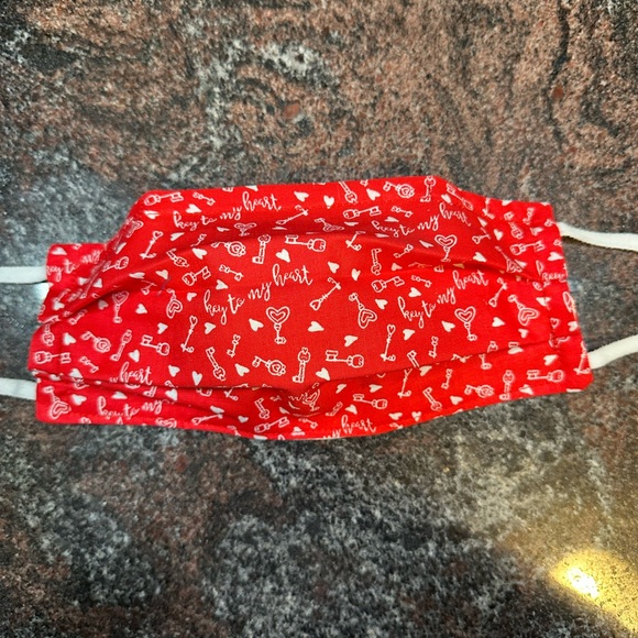 Handmade reusable face mask- adult size - Picture 1 of 4